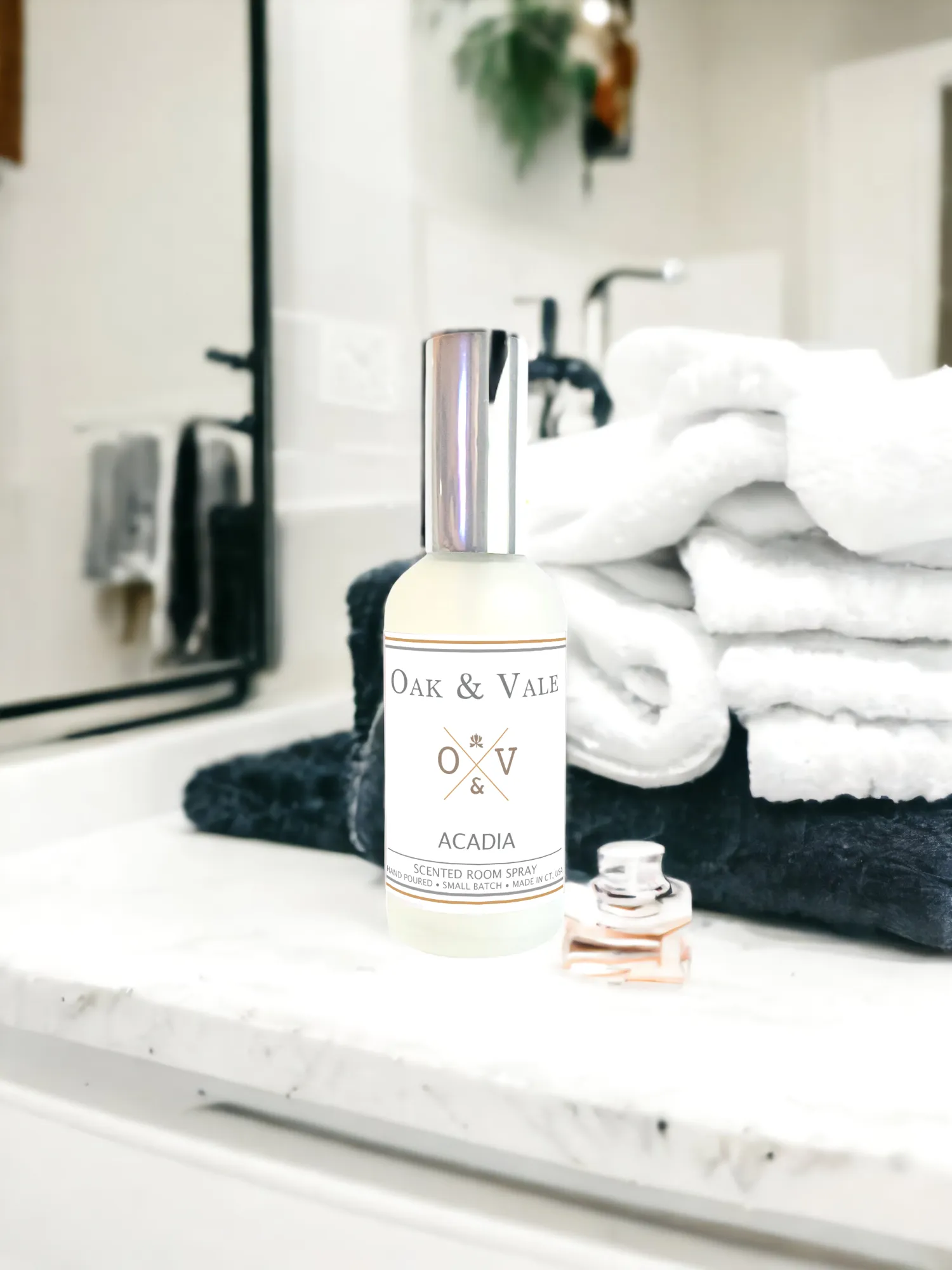 ACADIA ROOM SPRAY by Oak & Vale